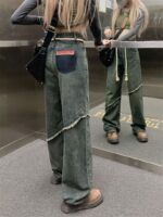 Women's Raw Hem Vintage Jeans - Image 5