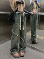 Women's Raw Hem Vintage Jeans - Image 2